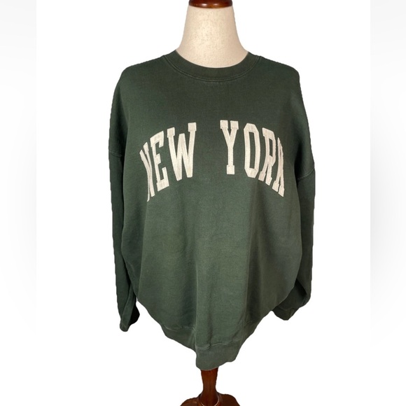 Brandy Melville Tops - Brandy Melville John Galt New York Crewneck Sweatshirt Womens One Size Green